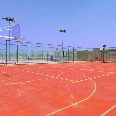Tolip Gardens Hotel Кайро Екстериор снимка Basketball court