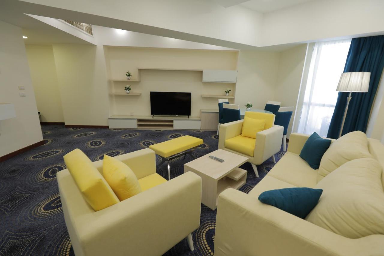Tolip Gardens Hotel Кайро Екстериор снимка Suite
