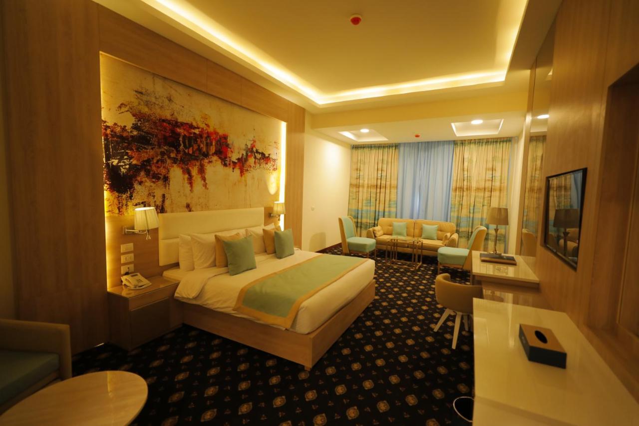 Tolip Gardens Hotel Кайро Екстериор снимка A room at the hotel