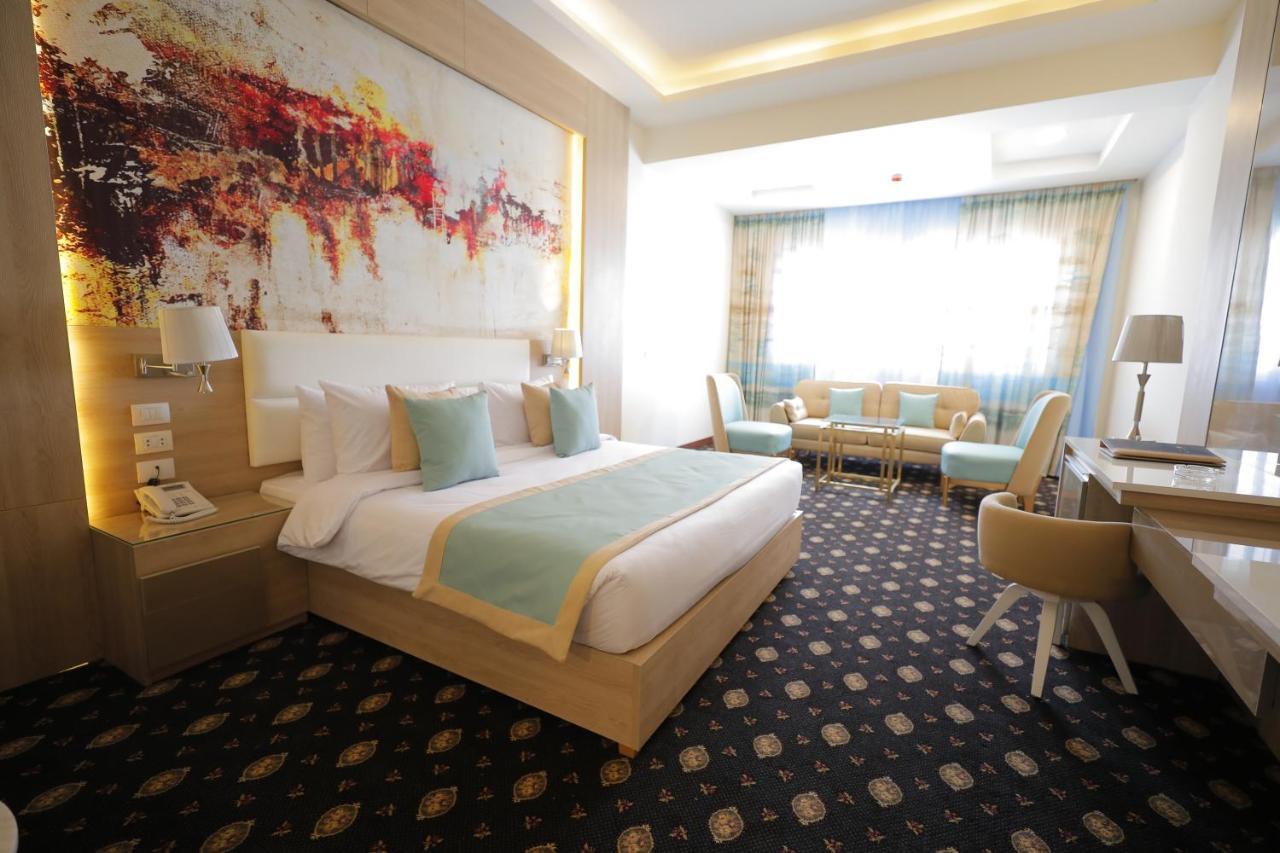 Tolip Gardens Hotel Кайро Екстериор снимка Deluxe Room