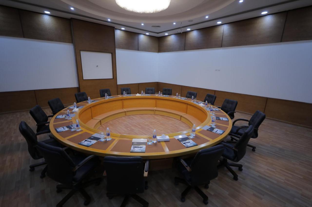 Tolip Gardens Hotel Кайро Екстериор снимка The meeting room of the Executive Board