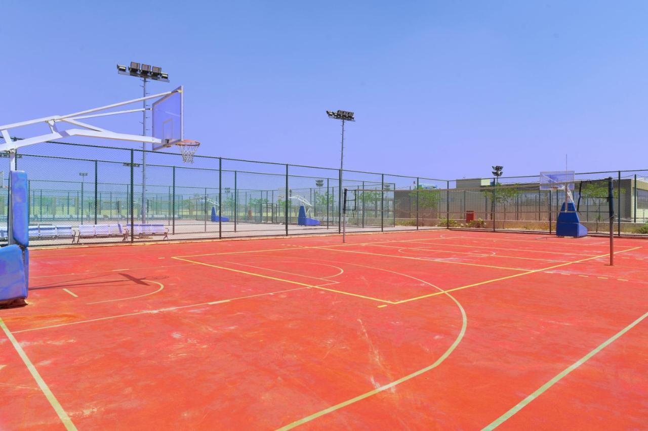 Tolip Gardens Hotel Кайро Екстериор снимка Basketball court