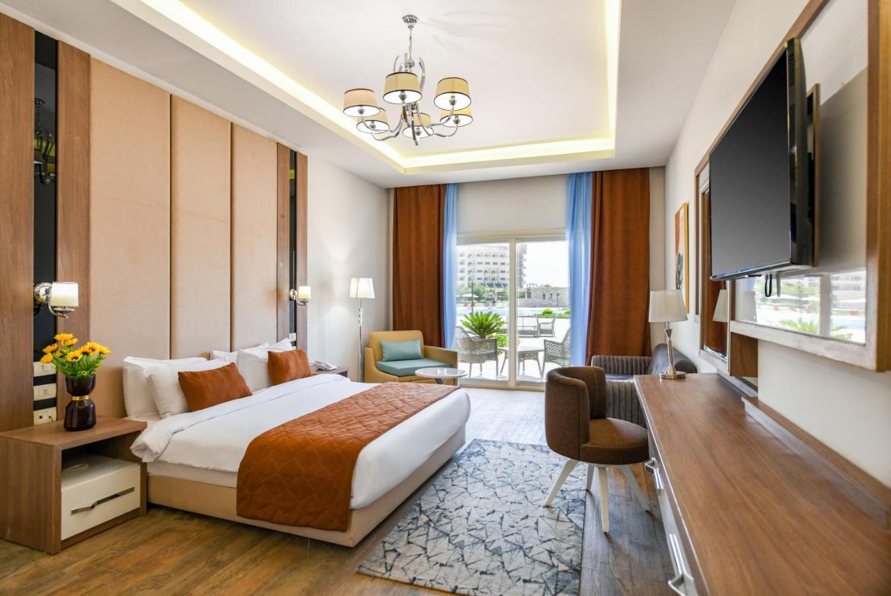 Tolip Gardens Hotel Кайро Екстериор снимка Deluxe Room